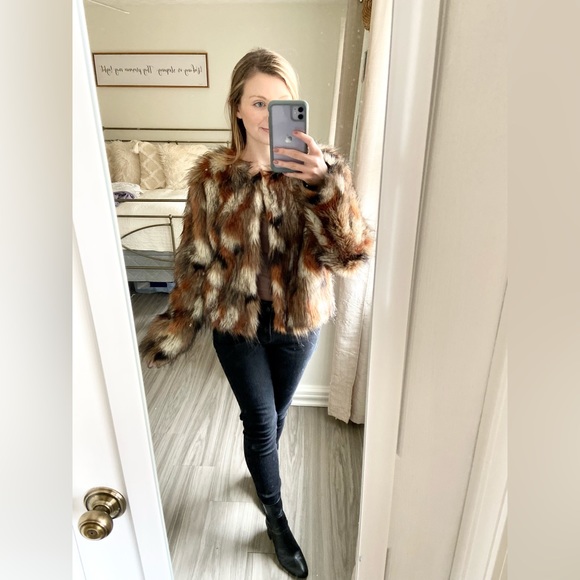 Forever 21 Faux Fur Jacket - Picture 5 of 7